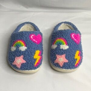 Kids Blue Fuzzy Slippers with Rainbow and Heart Design